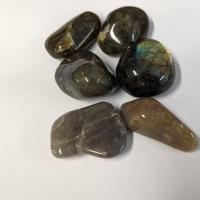 Pierres roulees labradorite