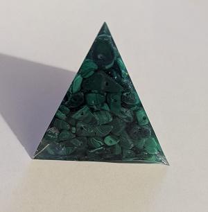 Pyramide malachite 2 